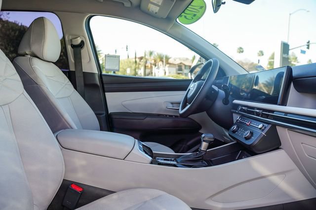 Used 2025 Hyundai Tucson SE image 17