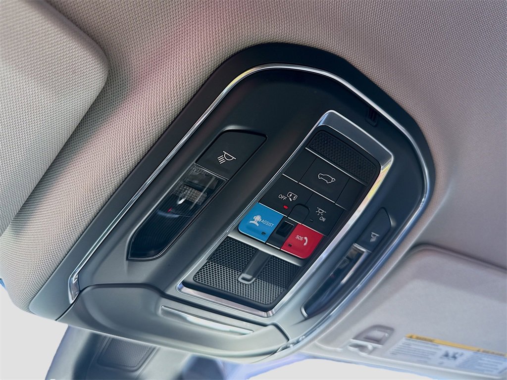 Used 2023 Jeep Grand Cherokee Limited image 15