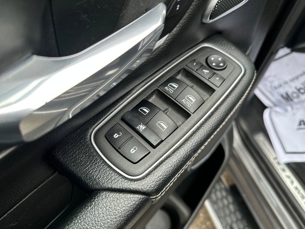Used 2022 RAM 1500 Laramie image 11