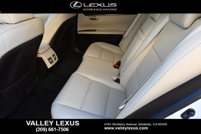 Used 2018 Lexus ES 350 w/ Navigation System Package FWD image 16