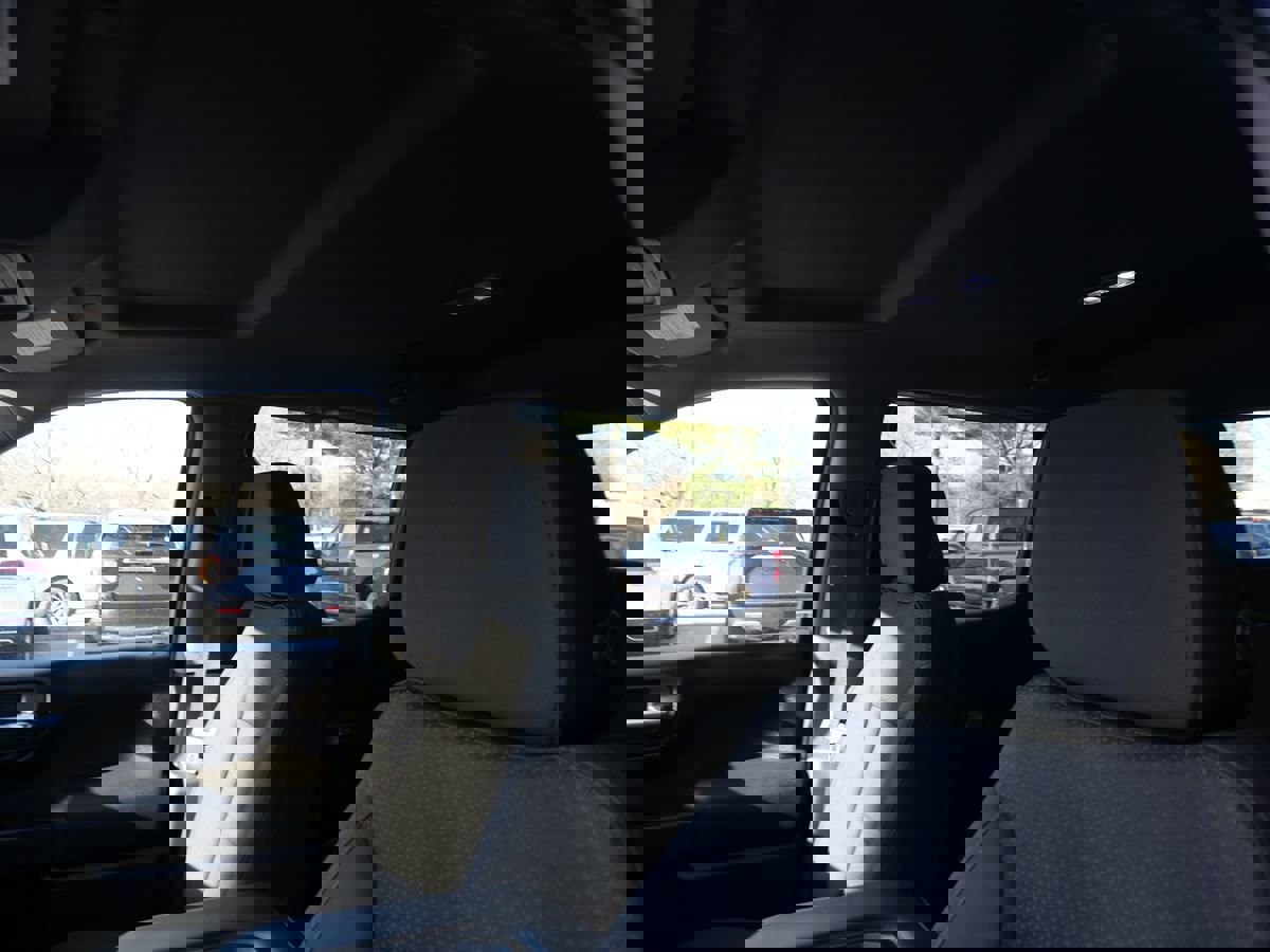 Used 2020 Chevrolet Silverado 1500 Custom w/ Custom Value Package image 11