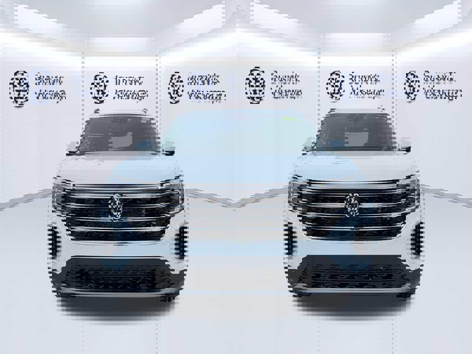 New 2026 Volkswagen Atlas SE image 2