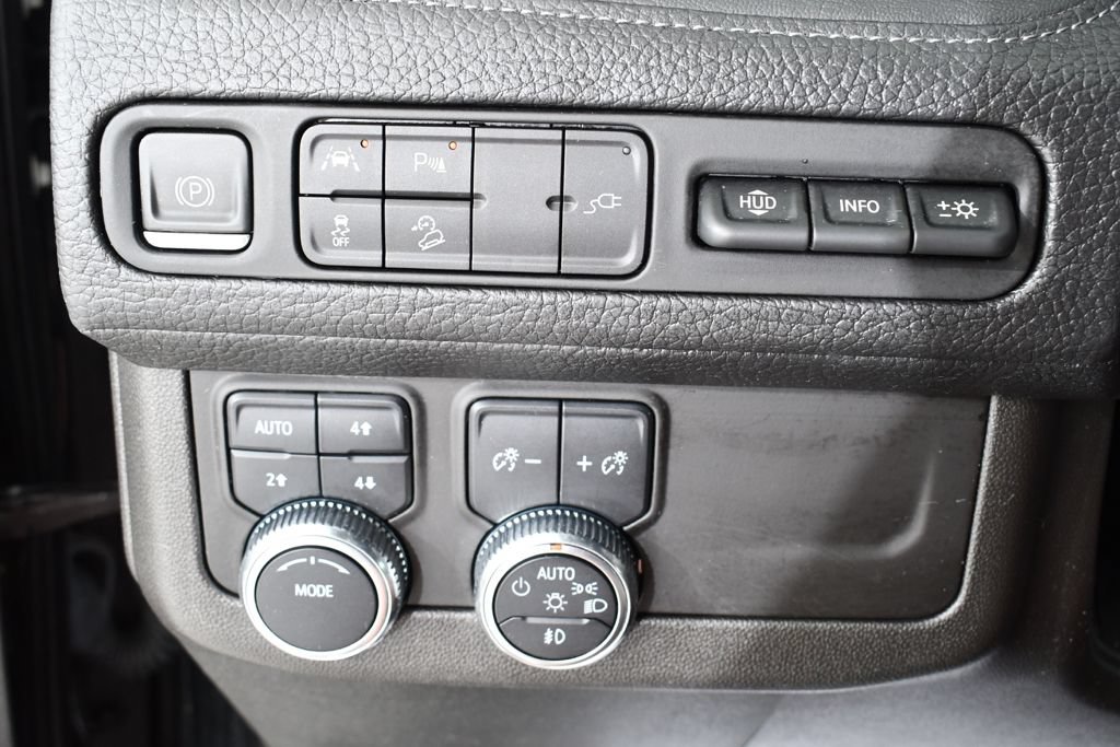 Used 2021 GMC Yukon XL Denali AWD/4WD image 29