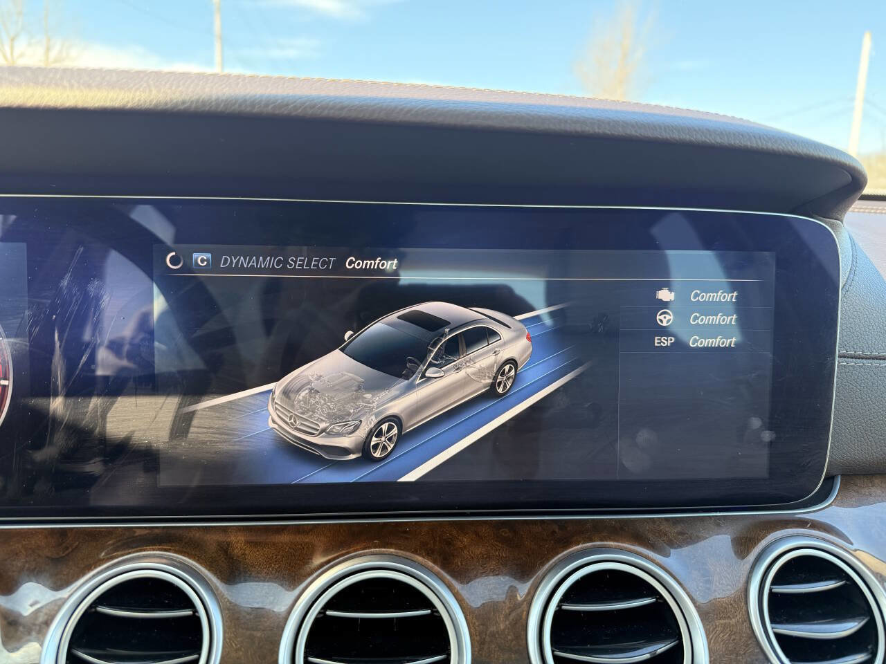 Used 2020 Mercedes-Benz E 350 4MATIC Sedan image 33