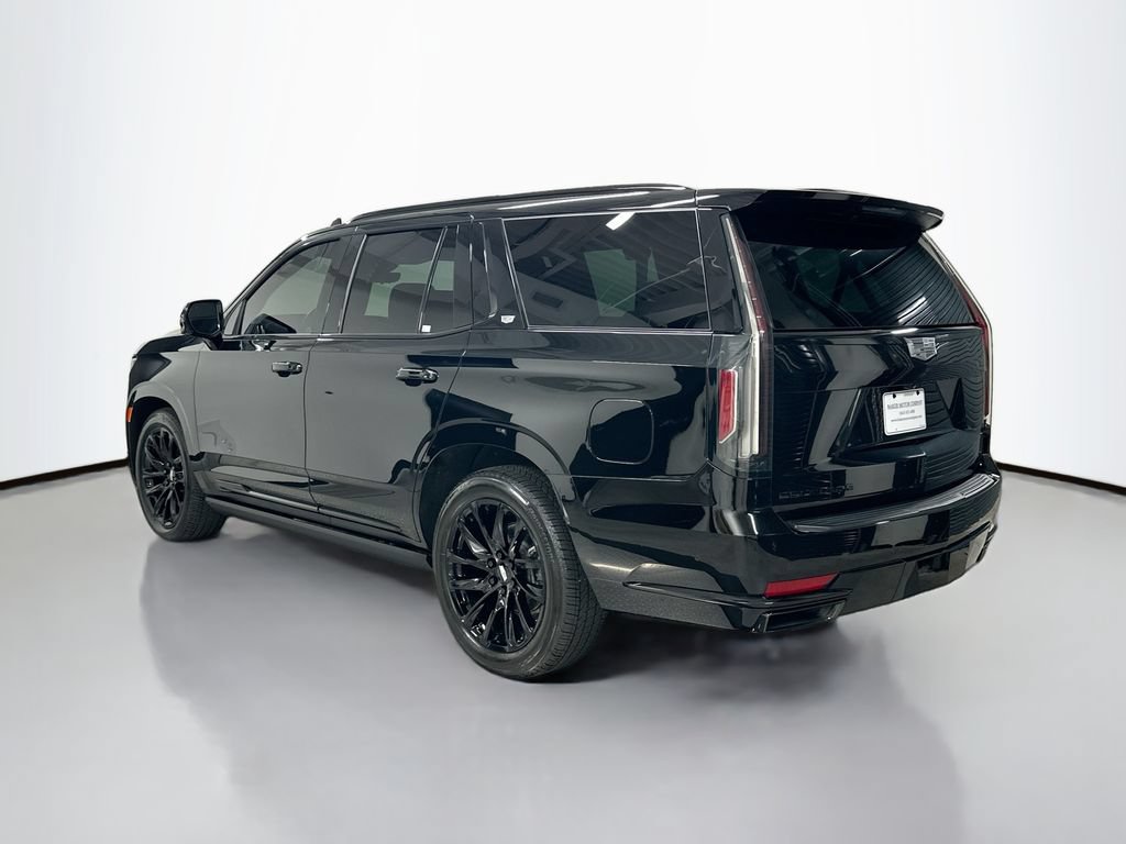 Used 2022 Cadillac Escalade Sport Platinum w/ LPO, ONYX Package AWD/4WD image 3