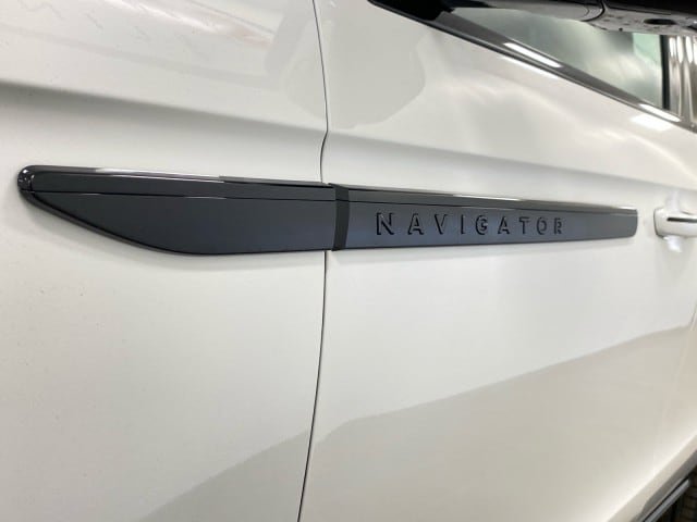 New 2026 Lincoln Navigator Black Label AWD/4WD image 48