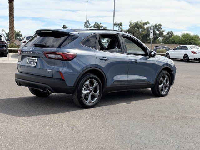 Used 2025 Ford Escape ST-Line Select AWD/4WD image 6