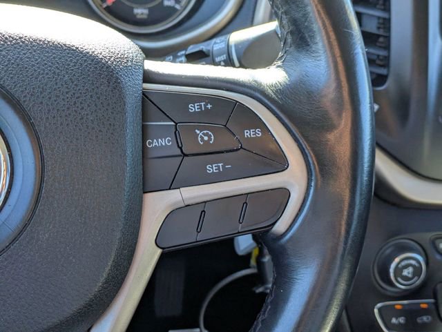 Used 2014 Jeep Cherokee Latitude FWD image 18