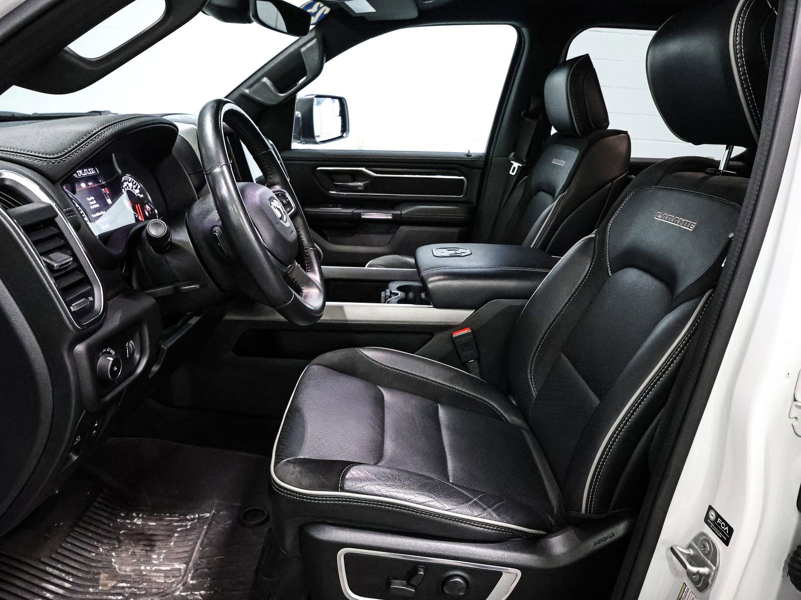 Used 2023 RAM 1500 Laramie image 22