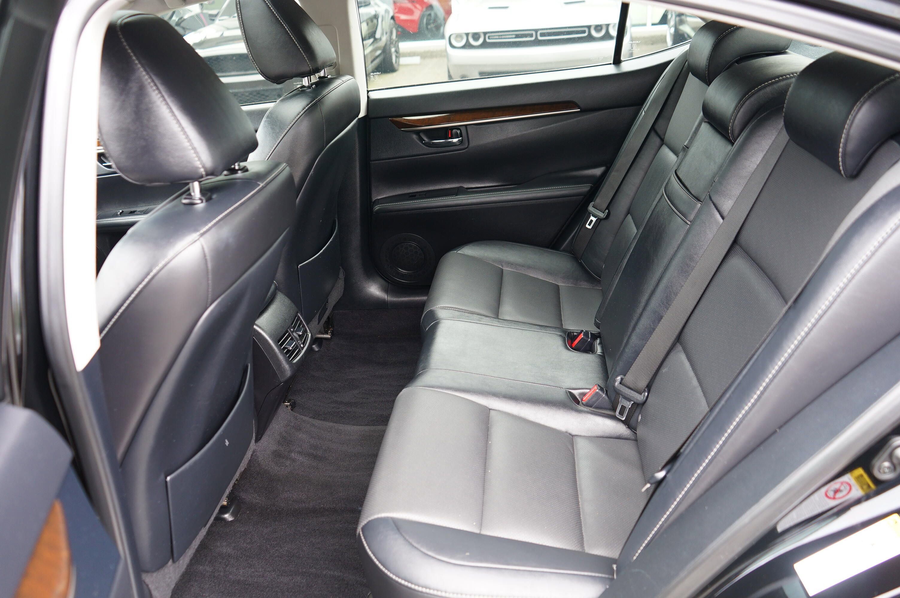 Used 2014 Lexus ES 350 w/ Premium Package FWD image 15