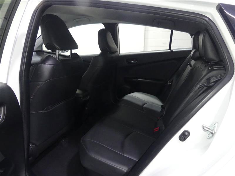 Used 2022 Toyota Prius AWD image 27