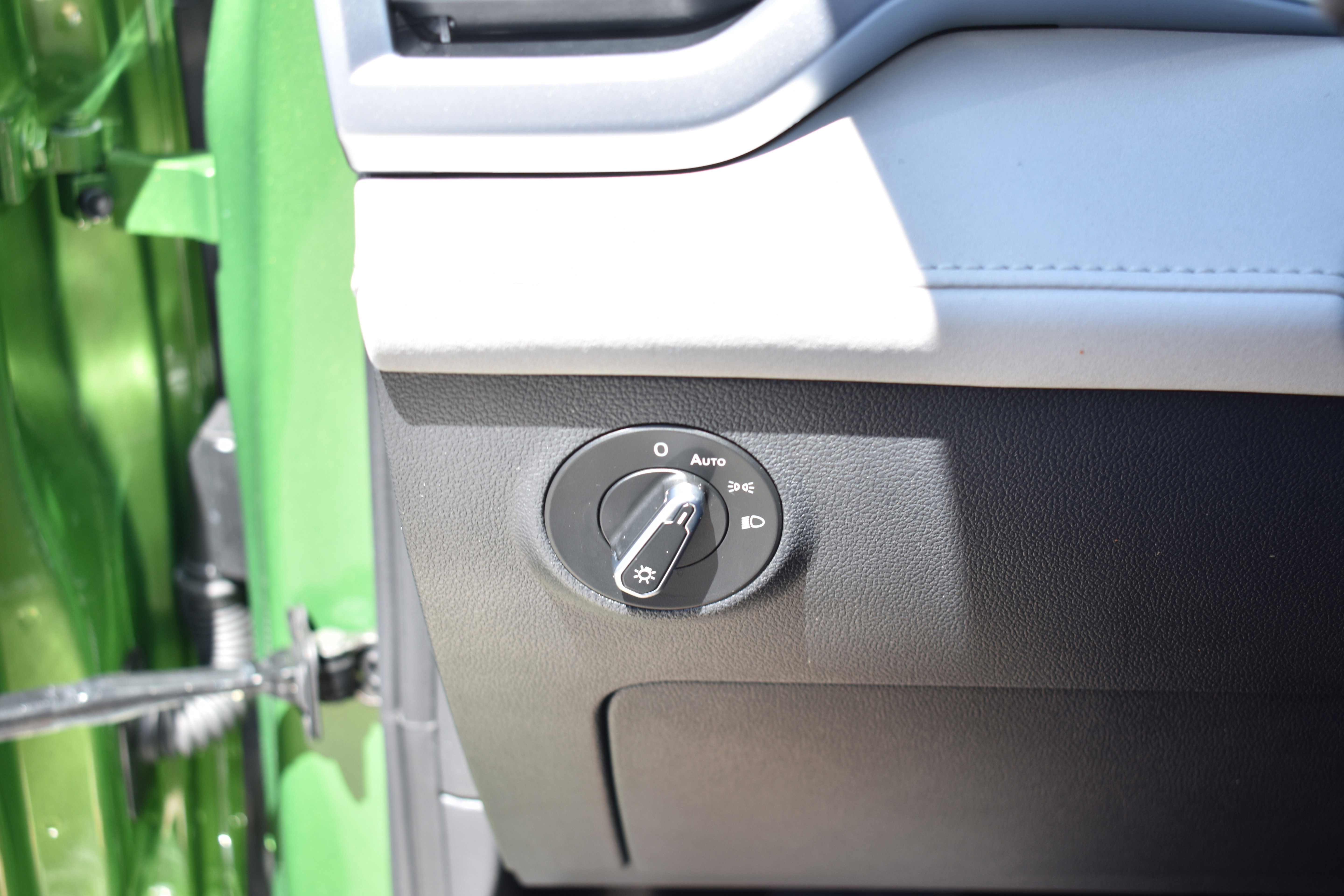 Used 2025 Volkswagen Taos SE image 16