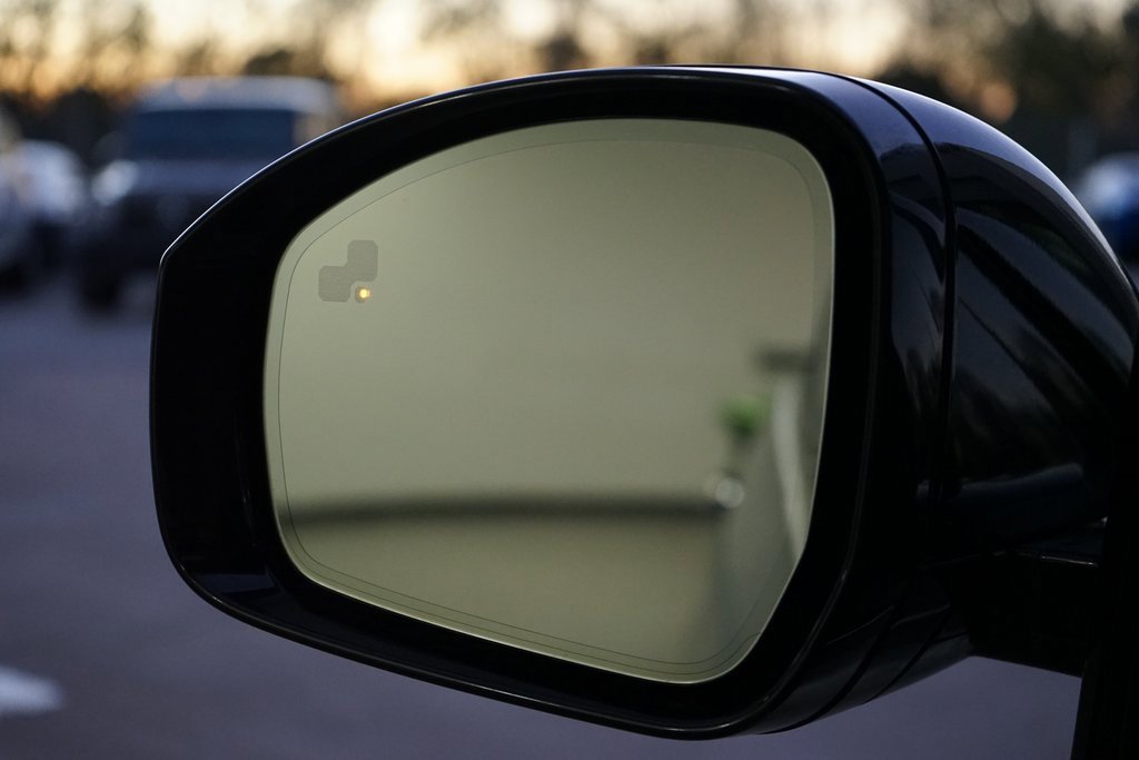 Used 2020 Land Rover Range Rover Long Wheelbase HSE image 21