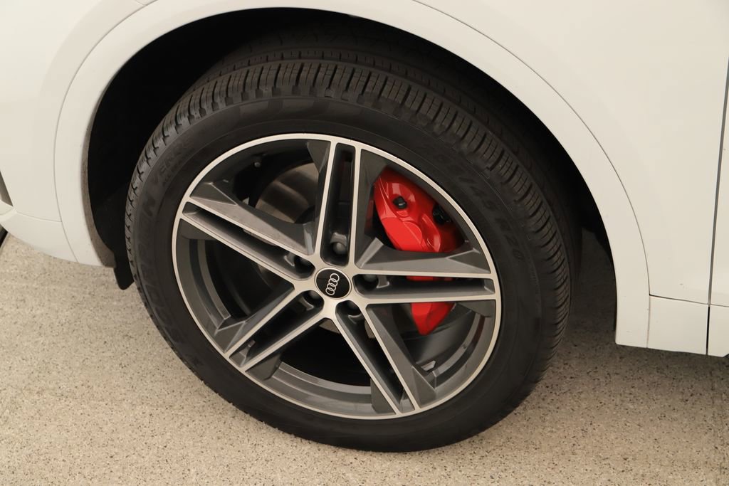 Certified 2025 Audi Q5 e Premium Plus w/ Premium Plus Package image 32