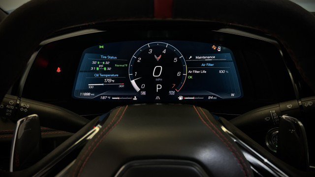 Used 2024 Chevrolet Corvette Stingray Premium Cpe w/ Z51 Performance Package RWD image 11