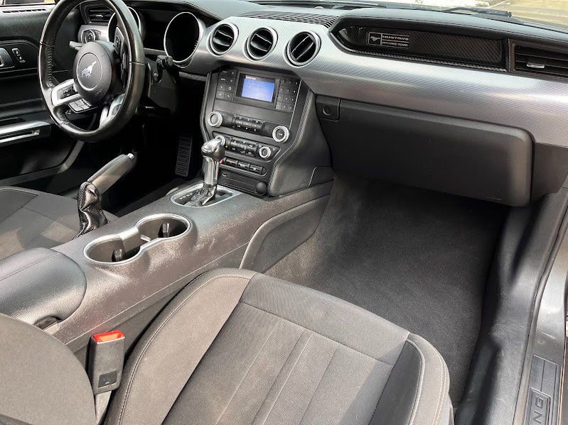 Used 2020 Ford Mustang GT image 39