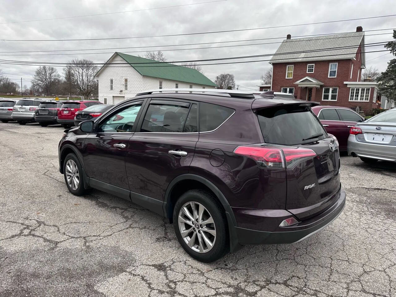 Used 2018 Toyota RAV4 Limited image 8