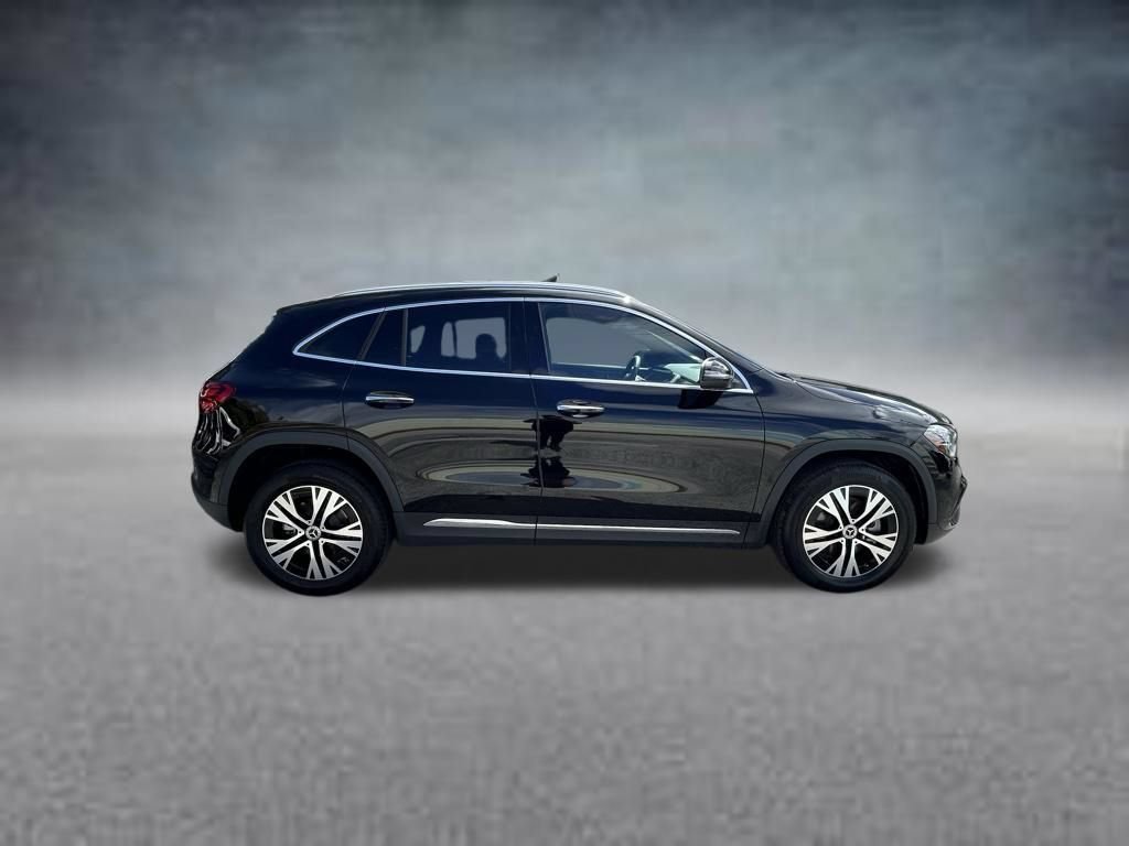 Used 2025 Mercedes-Benz GLA 250 4MATIC image 8