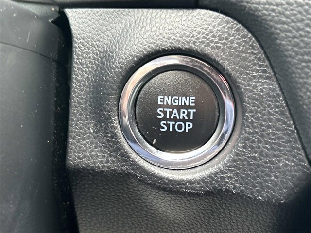 Used 2022 Toyota RAV4 XLE image 37