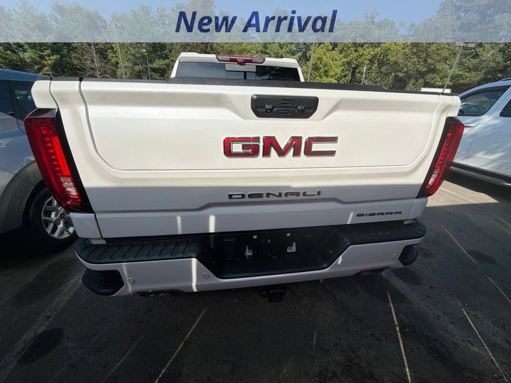 Used 2024 GMC Sierra 1500 Denali w/ Denali Reserve Package AWD/4WD image 10