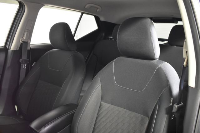 Used 2023 Nissan Kicks SV w/ Exterior Package FWD image 10