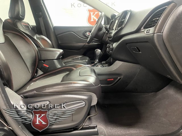 Used 2022 Jeep Cherokee Trailhawk image 22