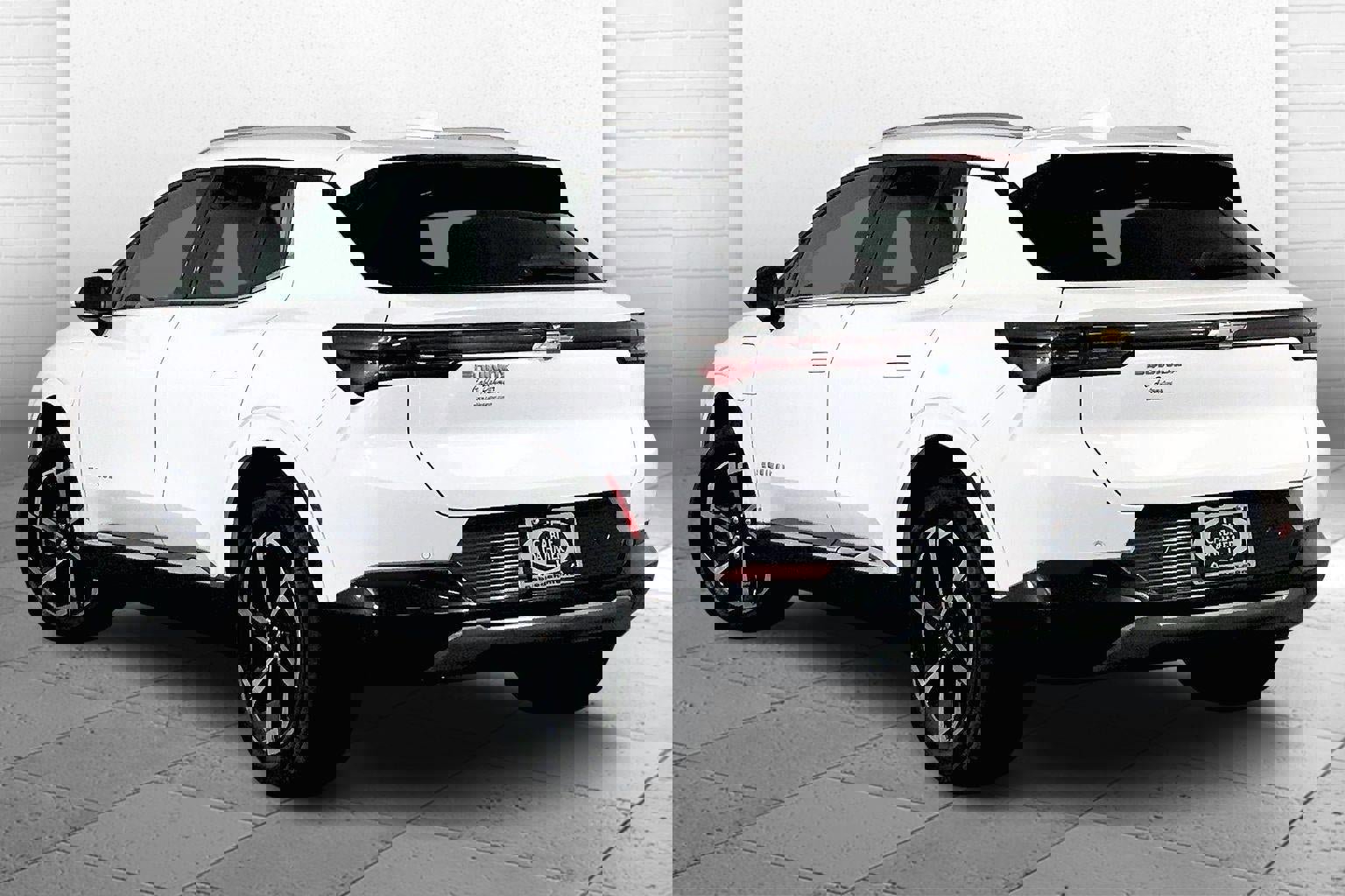 Used 2025 Chevrolet Equinox EV LT FWD image 11