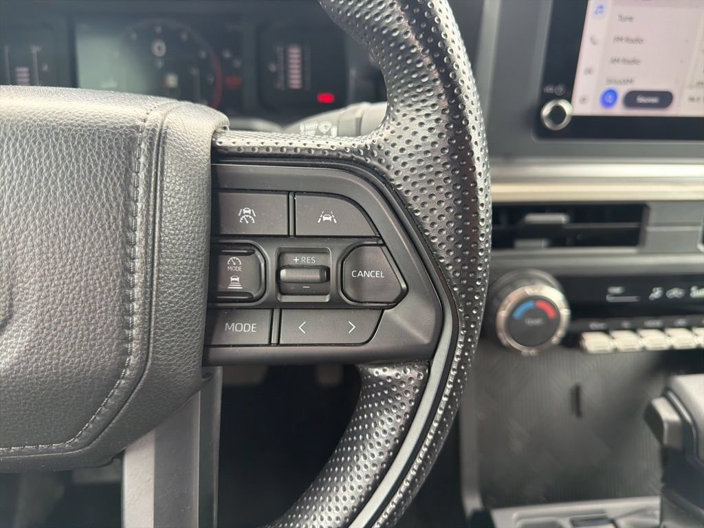 Used 2025 Toyota Tacoma SR5 AWD/4WD image 28