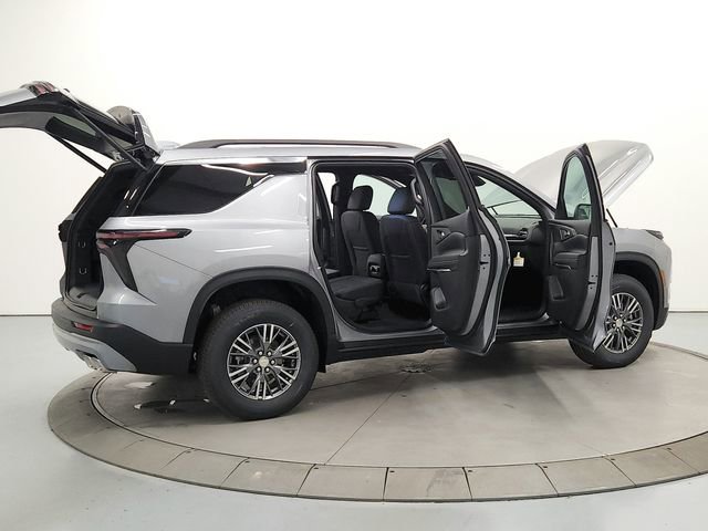 New 2026 Chevrolet Traverse LT w/ Driver Confidence Package FWD image 15