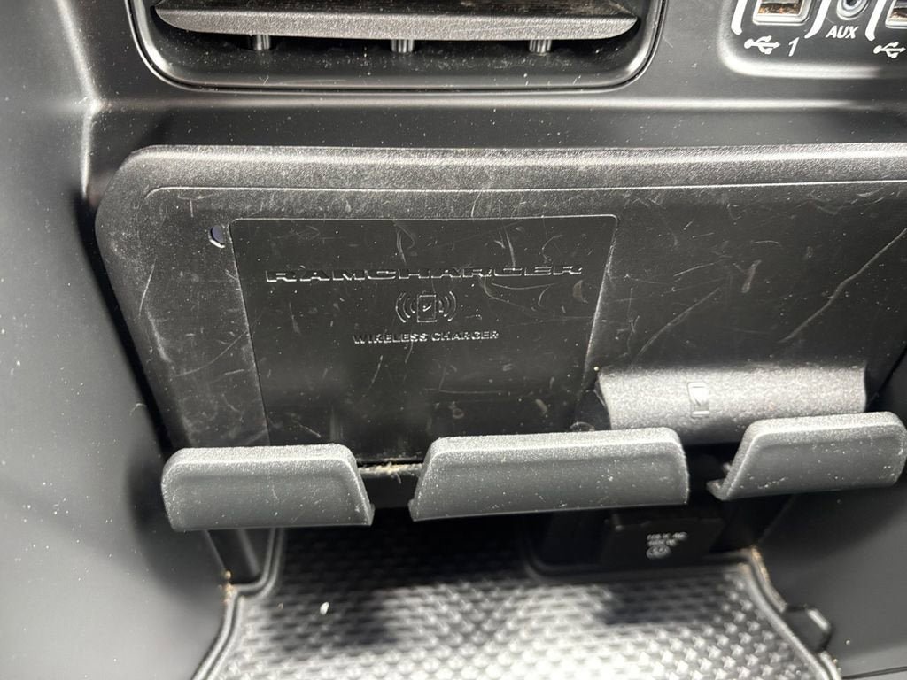 Used 2020 RAM 1500 Laramie AWD/4WD image 19