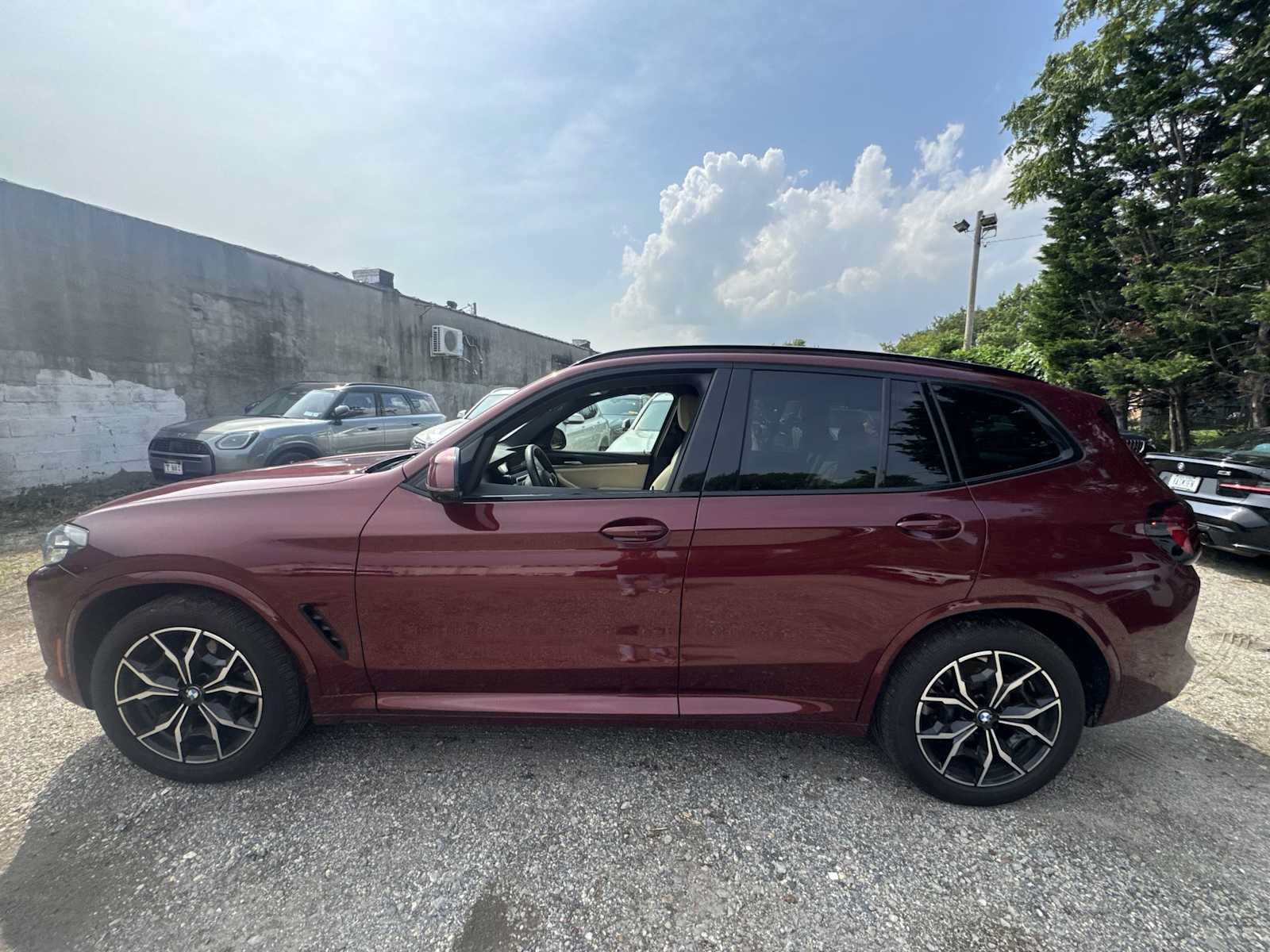 Used 2024 BMW X3 xDrive30i w/ Premium Package AWD/4WD image 5