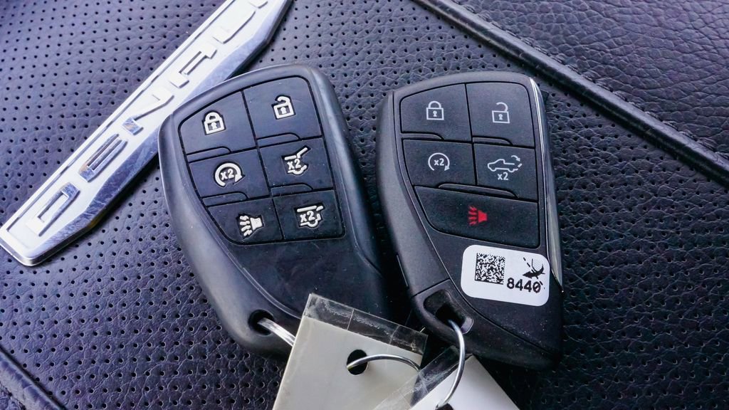 Used 2024 GMC Sierra 3500 Denali w/ Denali Reserve Package image 28