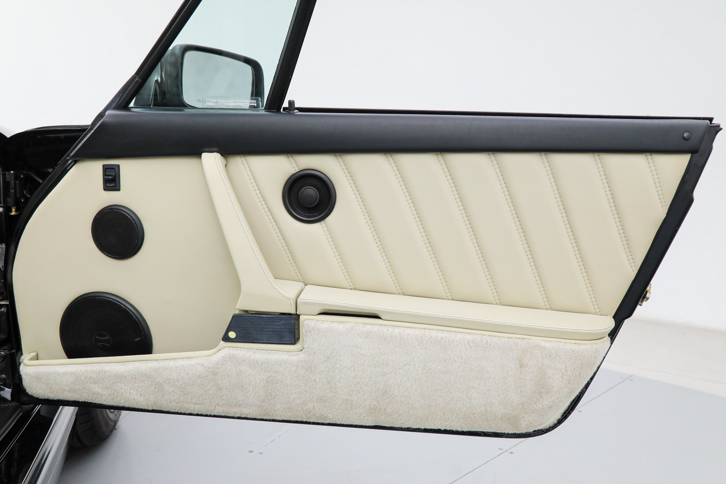 Used 1989 Porsche 911 Turbo Targa RWD image 38