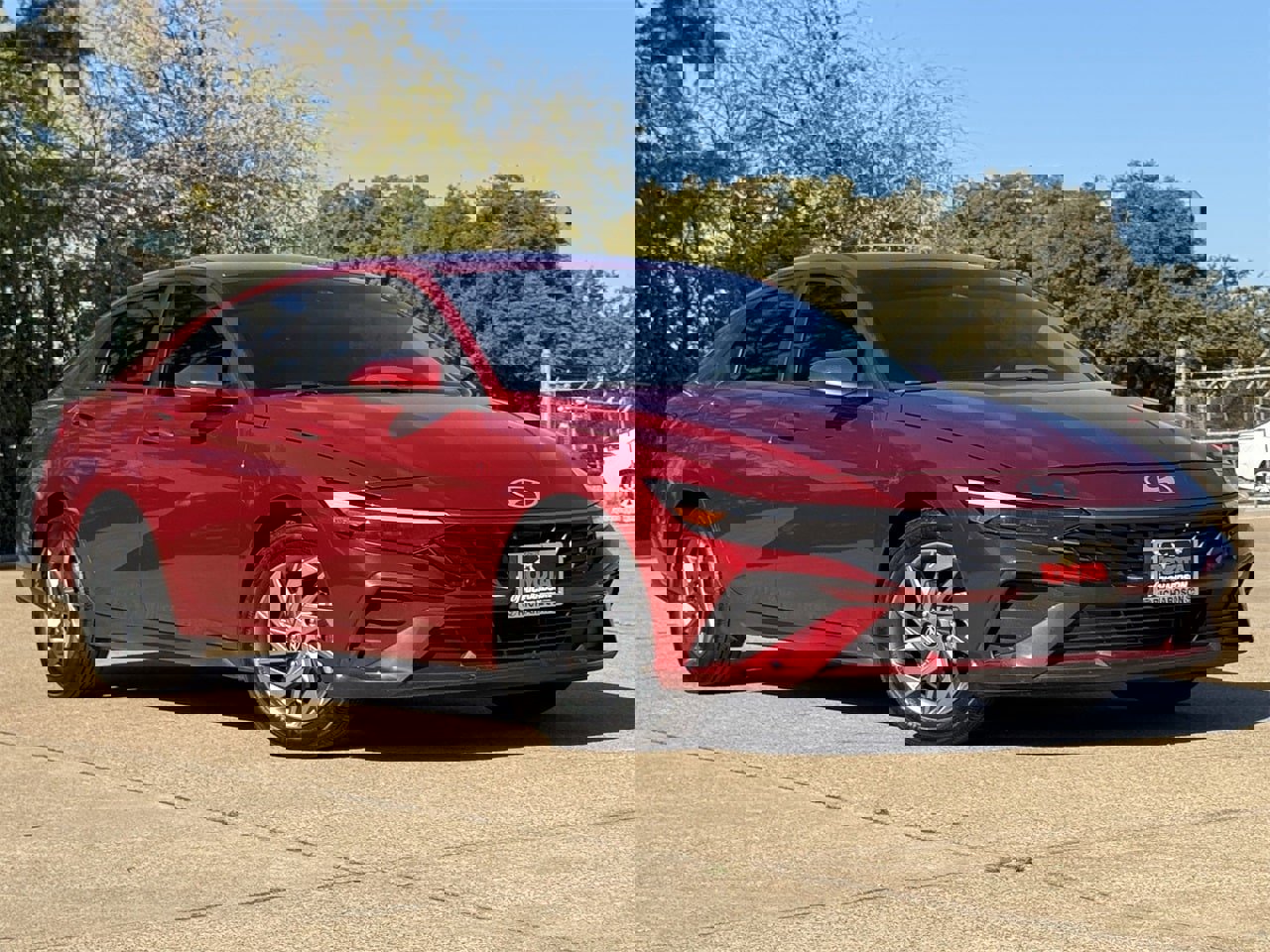 Used 2024 Hyundai Elantra SEL image 2