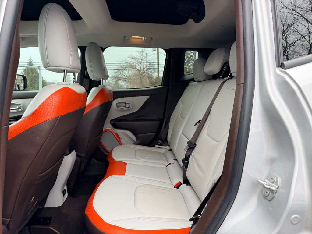 Used 2016 Jeep Renegade Limited image 15