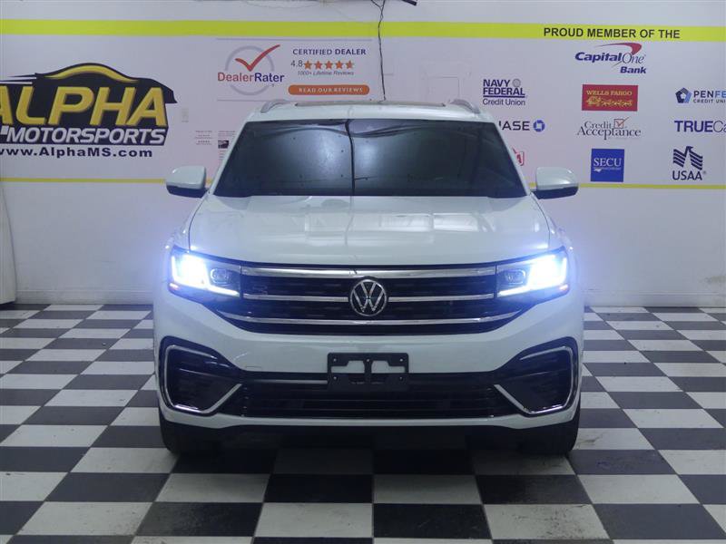 Used 2022 Volkswagen Atlas Cross Sport SEL R-Line AWD/4WD image 2