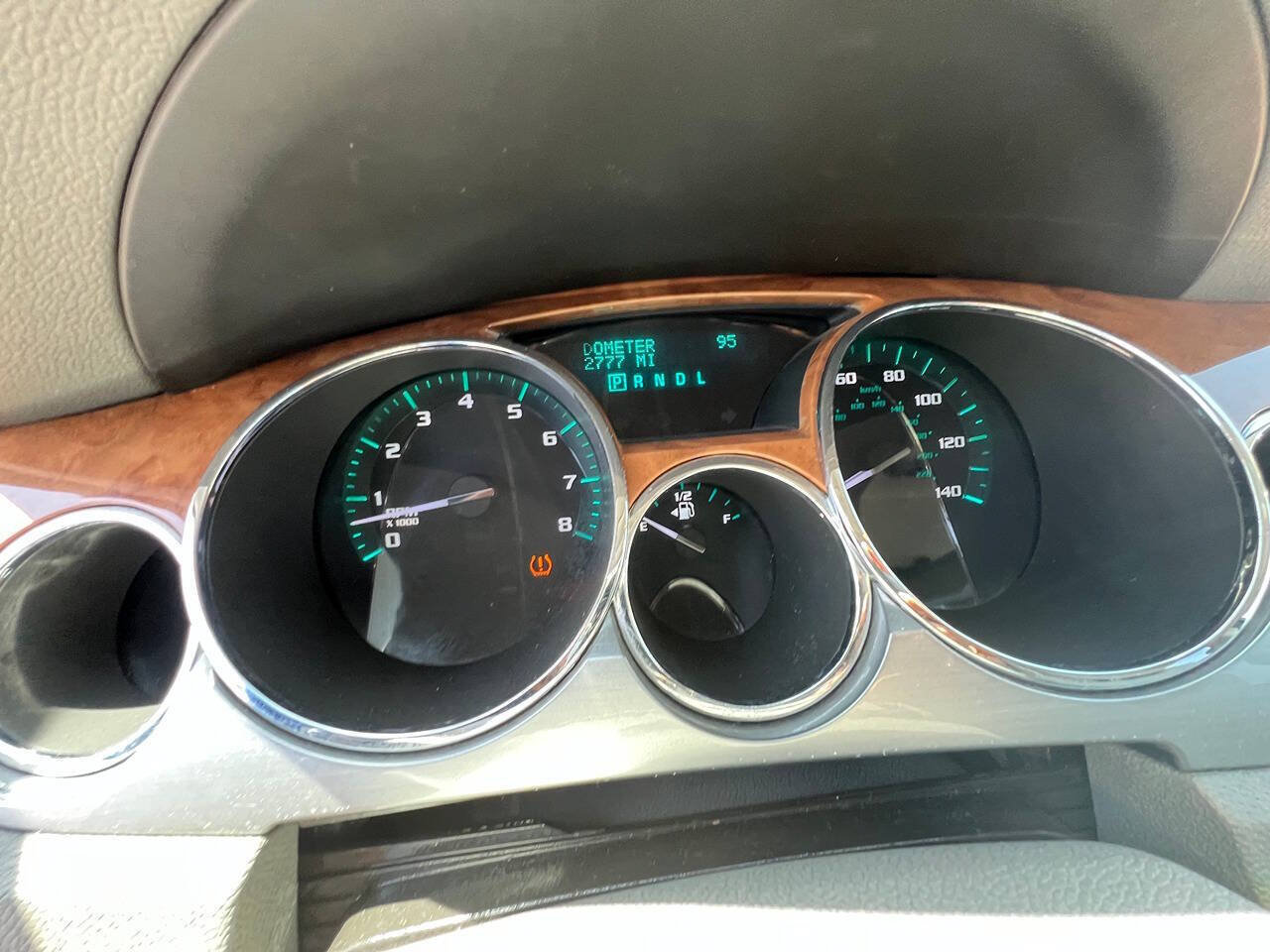 Used 2011 Buick Enclave CXL FWD image 19