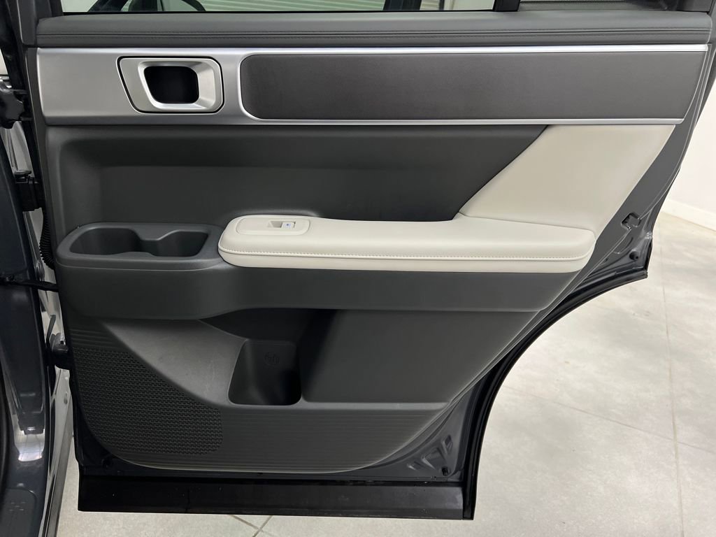 Used 2025 Hyundai Santa Fe SEL image 19