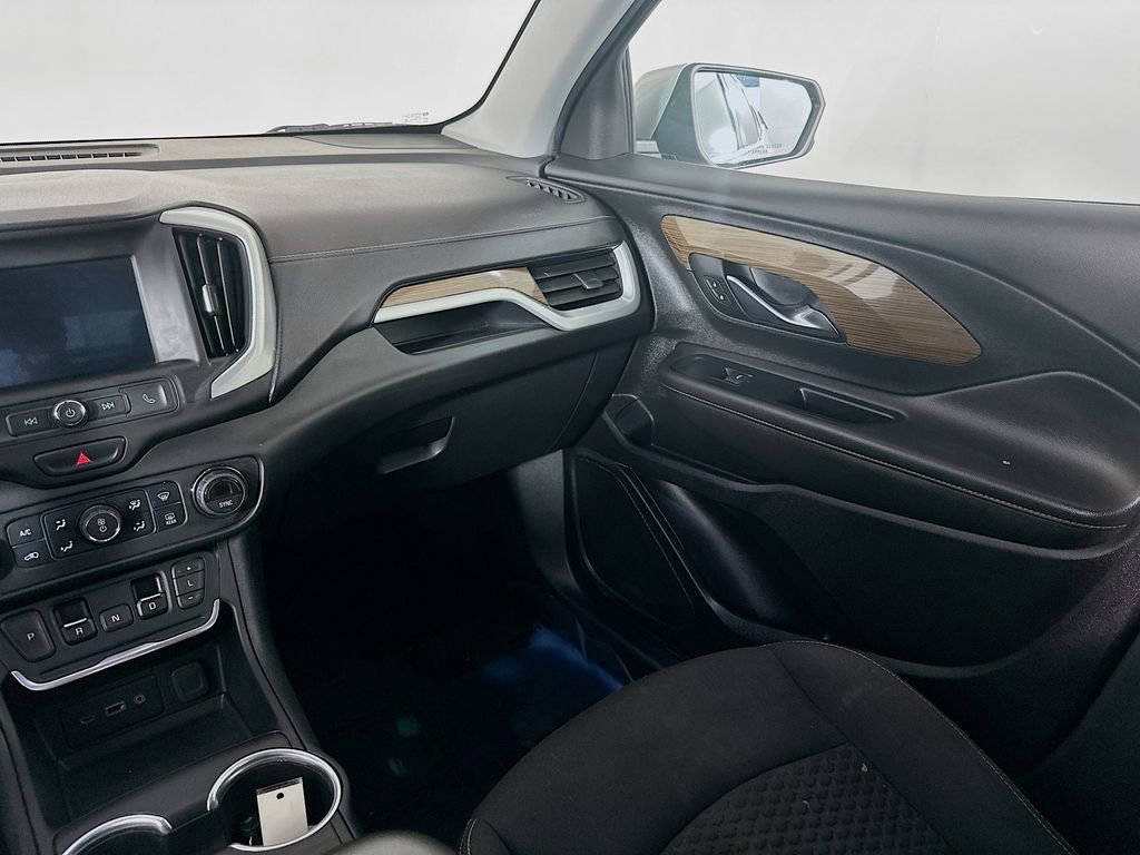 Used 2020 GMC Terrain SLE w/ Driver Convenience Package image 29