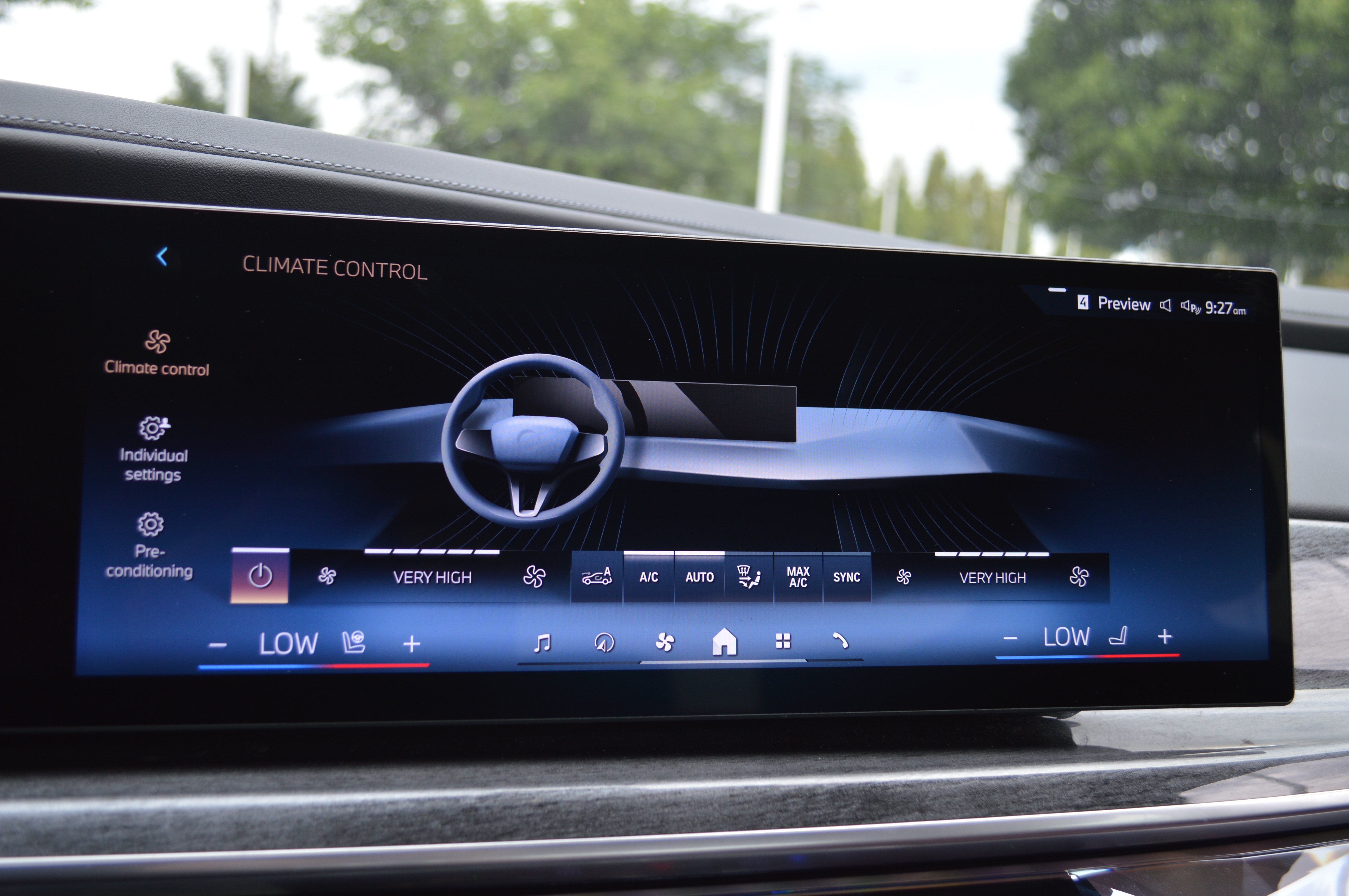 Certified 2023 BMW i7 xDrive60 w/ Executive Package 2 AWD/4WD image 22