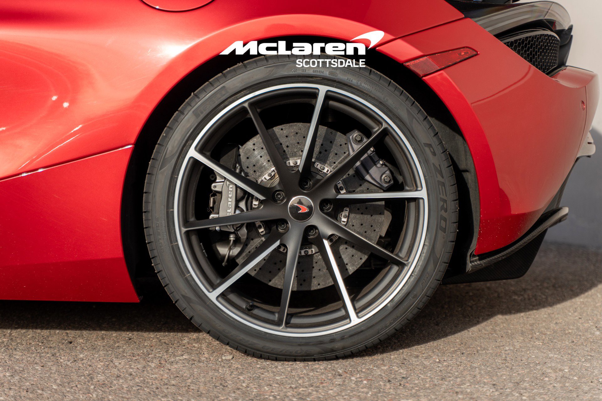 Used 2018 McLaren 720S Performance RWD image 24