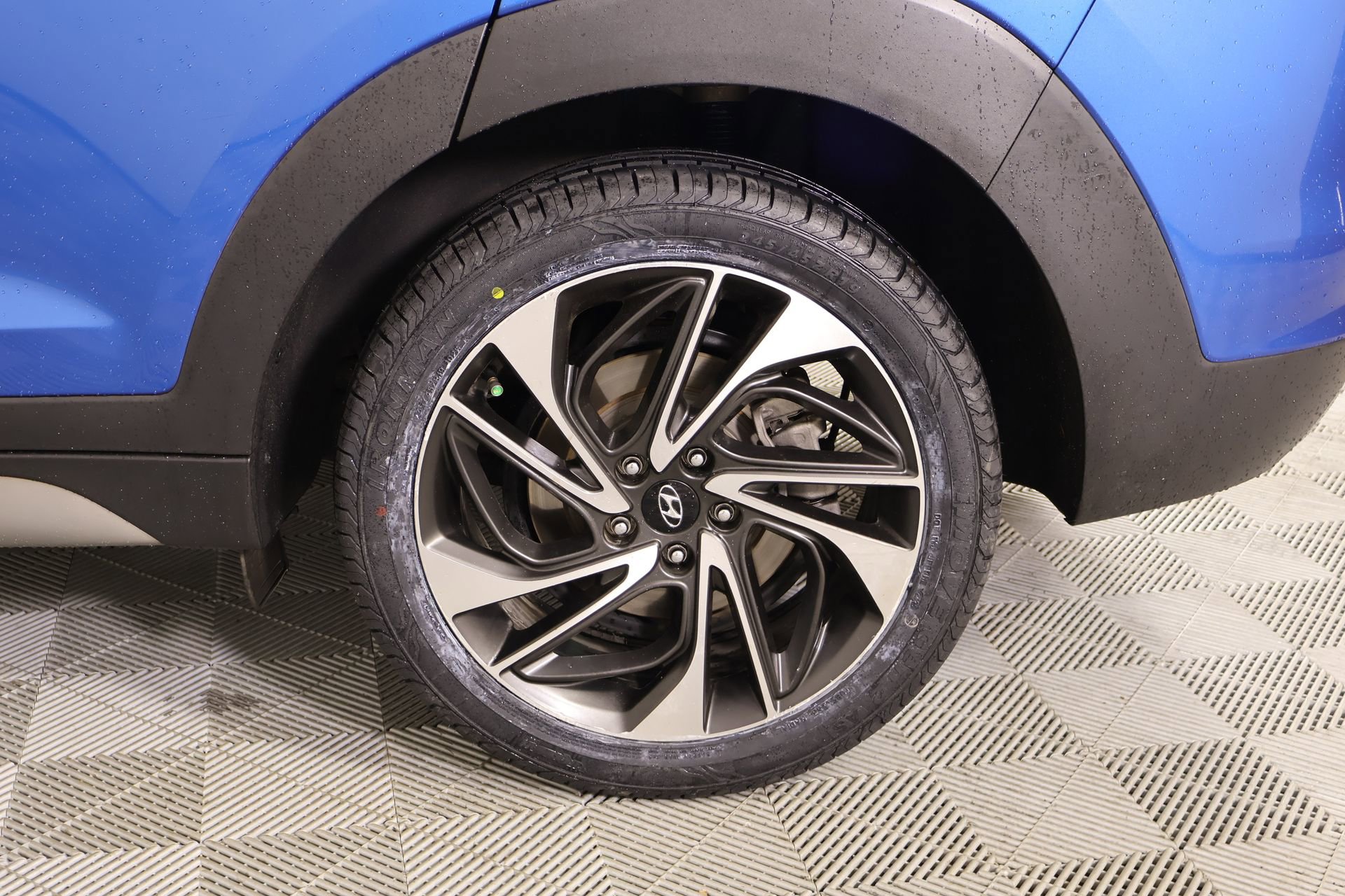 Used 2019 Hyundai Tucson Sport image 18