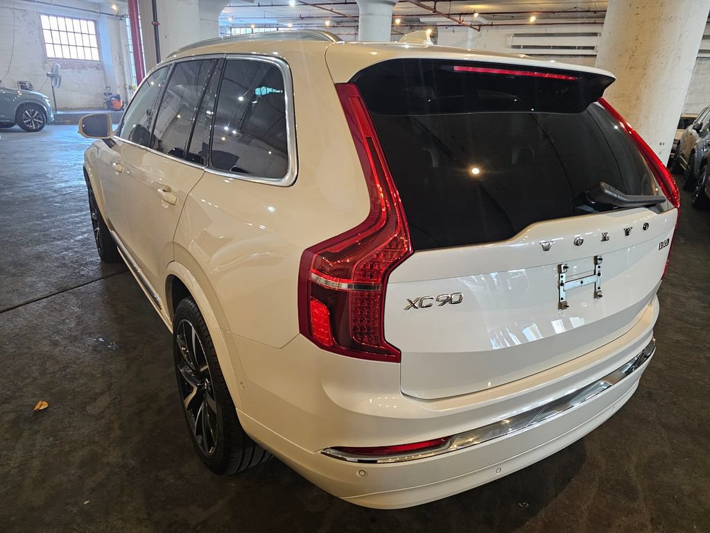 Certified 2024 Volvo XC90 B6 Ultimate AWD/4WD image 2
