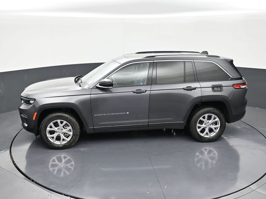 Used 2022 Jeep Grand Cherokee Limited AWD/4WD image 14