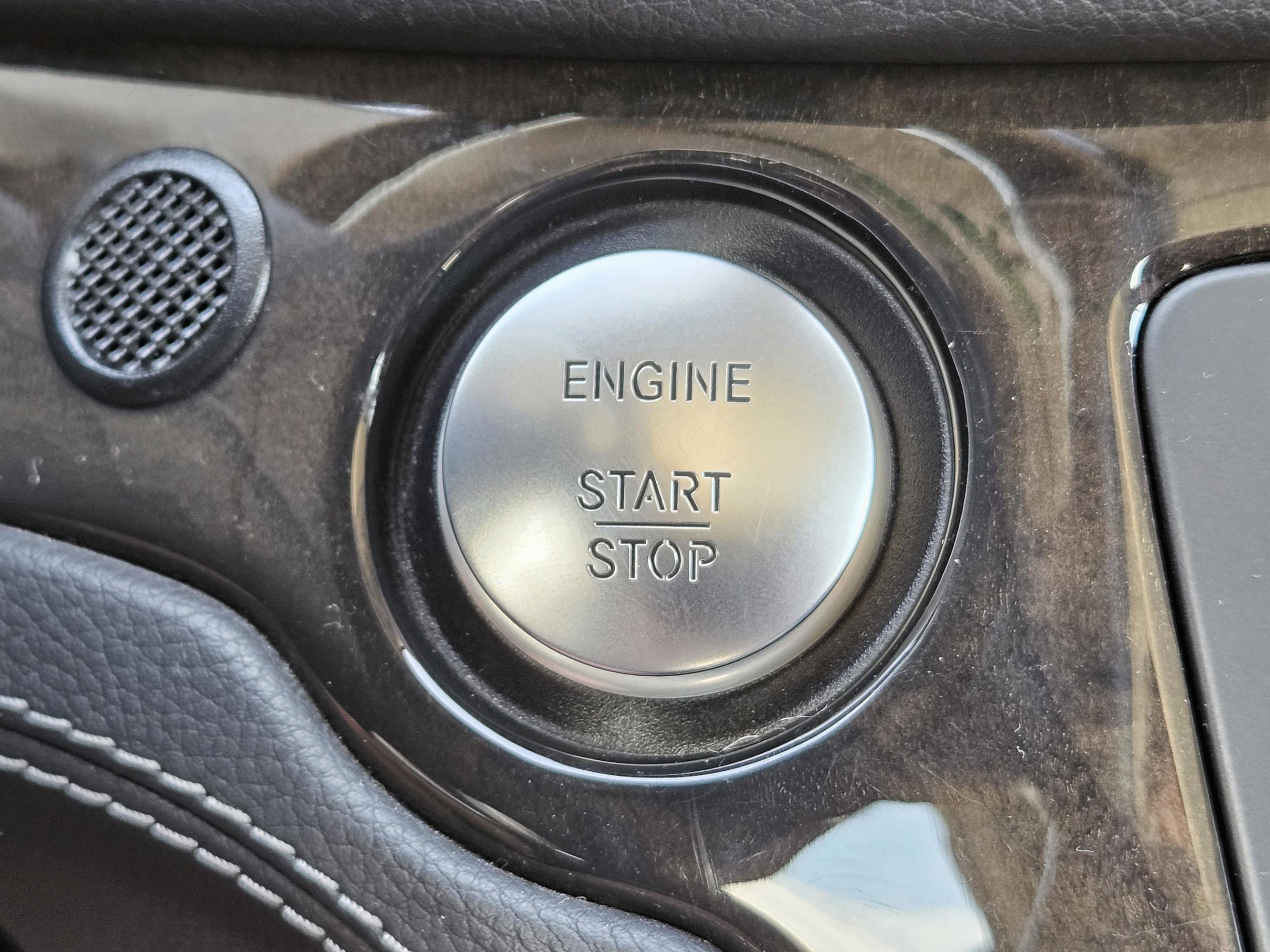 Used 2015 Mercedes-Benz SL 550 image 21