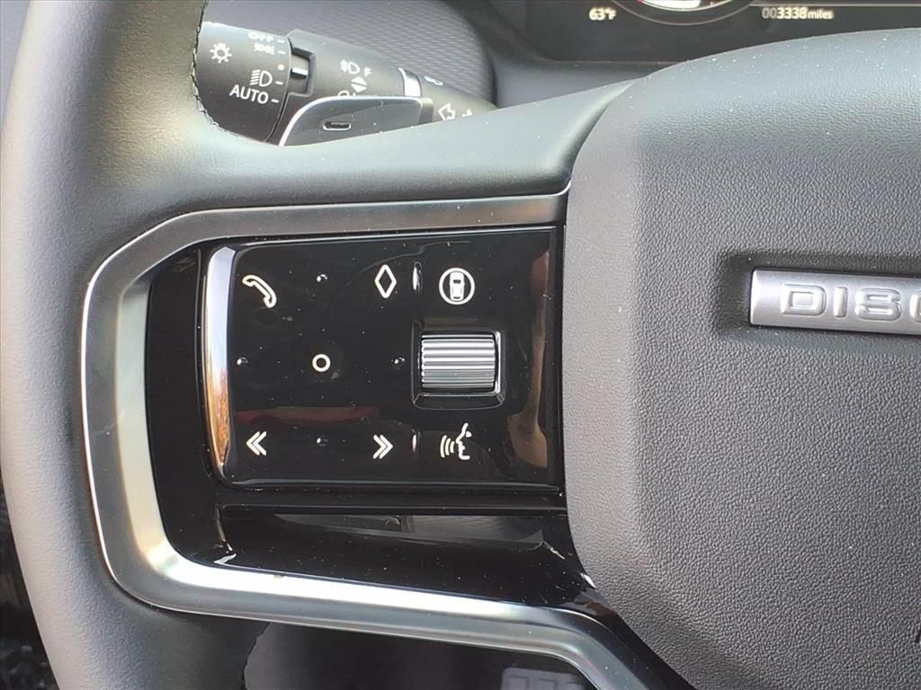 Certified 2025 Land Rover Discovery Sport Dynamic SE AWD/4WD image 17