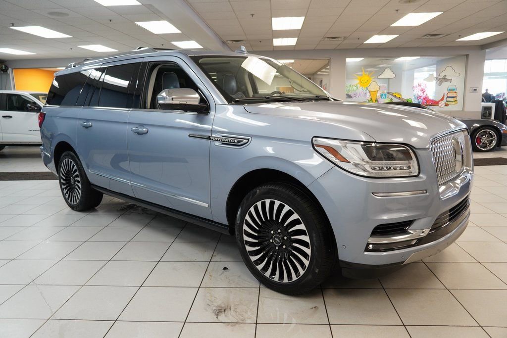 Used 2021 Lincoln Navigator L Black Label w/ Cargo Convenience Package image 14