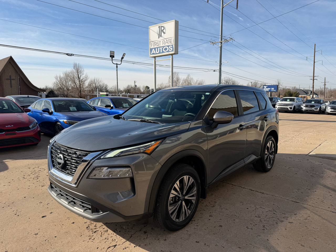 Used 2023 Nissan Rogue SV image 3