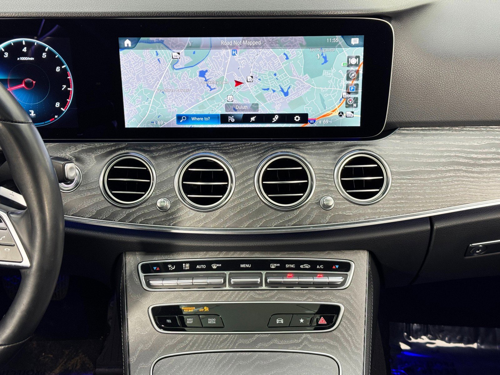 Used 2021 Mercedes-Benz E 350 Sedan w/ Premium Package image 25