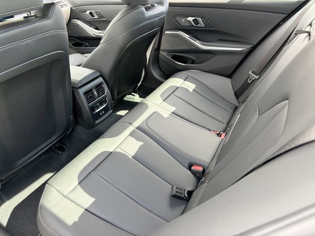 Used 2025 BMW M340i RWD image 17